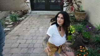 Hunting The Horny Gardener FullHD - Arabelle Raphael (2022)