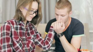 Alice Marshall - how to Seduce a Nerdy - Serpente Edita, Leo Dee (2026)