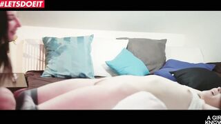 Lesbian Touches Her Girlfriend until She Cums (cute Moans) ♡ - Jia Lissa (2026)