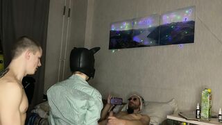 1.143 Парни Всю Ночь Трахали Подругу С Маленькой Грудью И Узкой Киской - Falcon Al (2026)