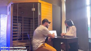 Insegnante Di Scuola Guida Scopa L’allievo Durante Le Ripetizioni (dialogato ... - Simone Amato, Giulia Diamond (2026)