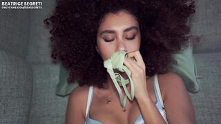 Nobody Fucks Me. Asmr Tight Creamy Pussy Fingering with Real Female Orgasm - Beatrice Segreti (2026)