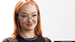 How Women Orgasm with Redhead Pawg Emma Magnolia! Solo Female Masturbation! F... (2026)