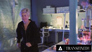 Dolls: Khloe Kay & Zariah Aura get Caught Fucking by Horny Scientist Avery - Leana Lovings, Siri Dahl, Avery Jane (2026)