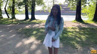 Girlfriend gets Orgasms in a Public Park and I Control It with a Toy from Fli... - Katty West, Dis Diger (2026)