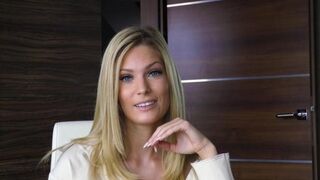 - Hot Blonde Candee Licious Toys Her Pussy For Amateur Photographer On The Beach FullHD - Candee Licious (2022)